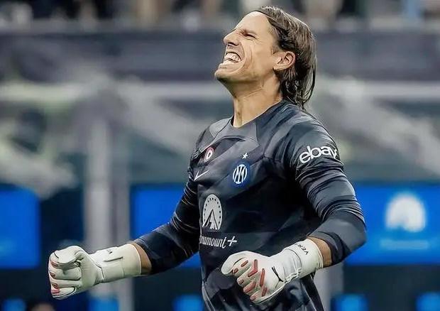 科莫队晒帕斯晃倒劳塔罗视频，后者回应差不多得了