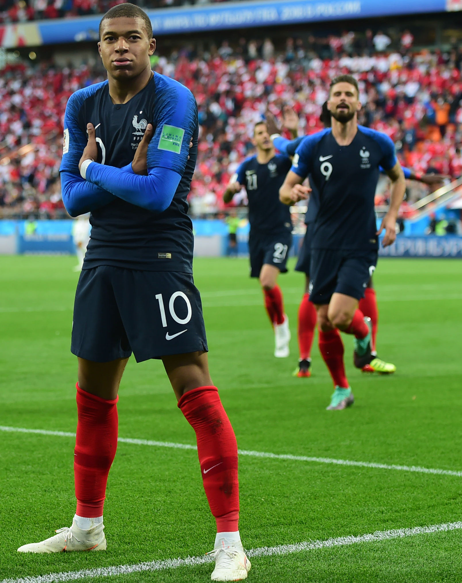 快攻从后场发起一气呵成