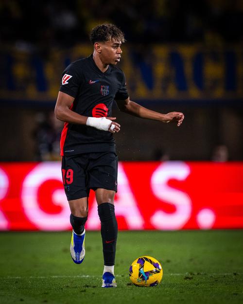 交易后卫，名单出炉，火箭却反悔了，超级球星恐帮倒忙